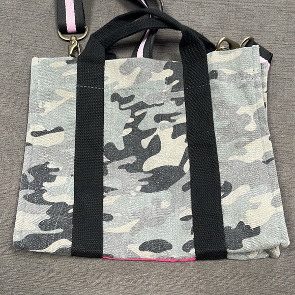 NEW Pretty Simply Zoey Canvas Crossbody Tote Bag - Picture 9 of 9